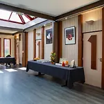 Hotel The Originals City, Ascotel, Lille Est Grand Stade