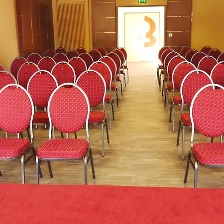 Отель The Originals City, Ascotel, Lille Est Grand Stade