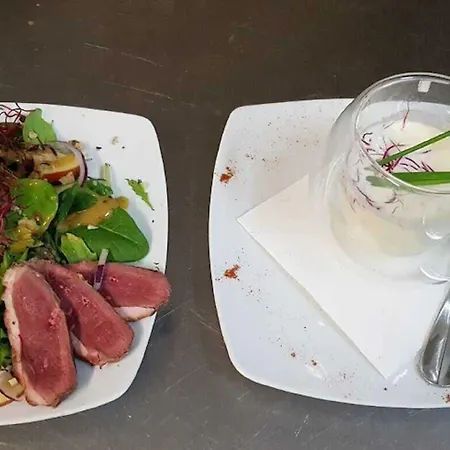 Отель The Originals City, Ascotel, Lille Est Grand Stade Вильнёв-д'Аск