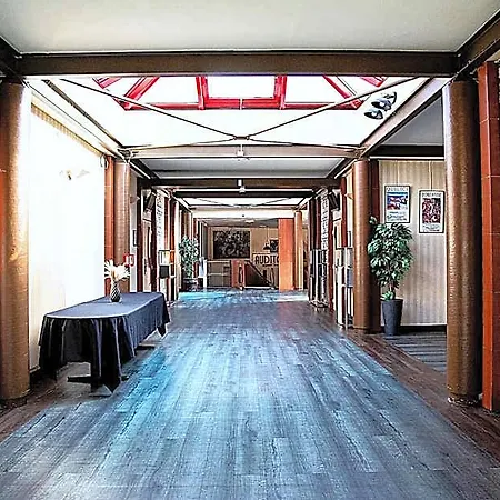 The Originals City, Ascotel, Lille Est Grand Stade 3*