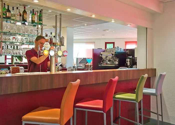 The Originals City, Ascotel, Lille Est Grand Stade 酒店 3*