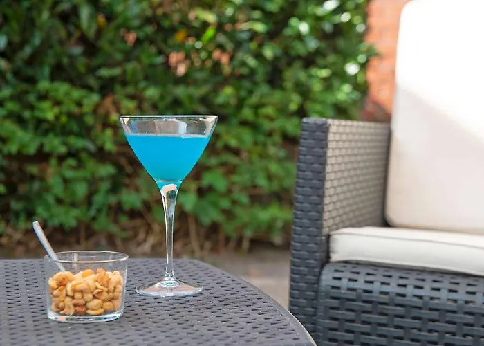 The Originals City, Ascotel, Lille Est Grand Stade 3* 阿斯克新城