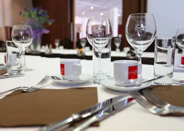 The Originals City, Ascotel, Lille Est Grand Stade 3* 阿斯克新城